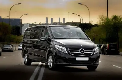 Private Transfer Düsseldorf Airport to Cologne: Carbon-Offset