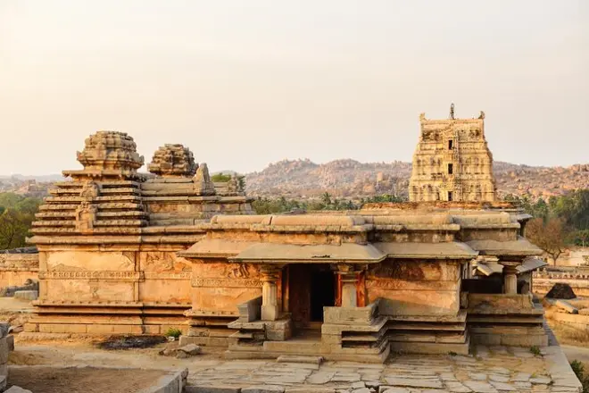Balade guidée à Hampi avec promenade en coracle de 2 heures