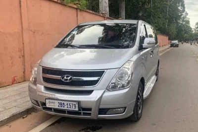 Réservez un transfert privé depuis l’aéroport de siem reap (sai) jusqu’à votre hôtel ou en ville. chauffeur anglophone, voiture climatisée, panneau nominatif. simple, sûr et ponctuel.