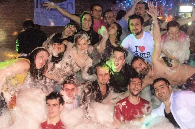 Tour pelos pubs e baladas de Pilsen: Noite VIP underground
