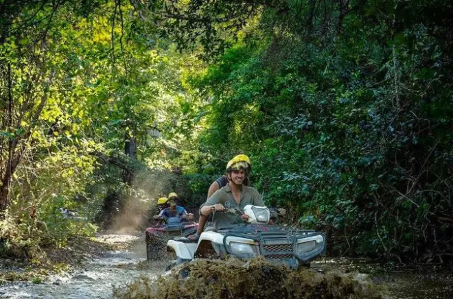 Passeio de ATV em Playa Hermosa: Quatro atividades para famílias