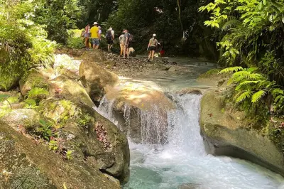 Cueva de la Virgen Water Trail Tour: Dominican Republic Lunch