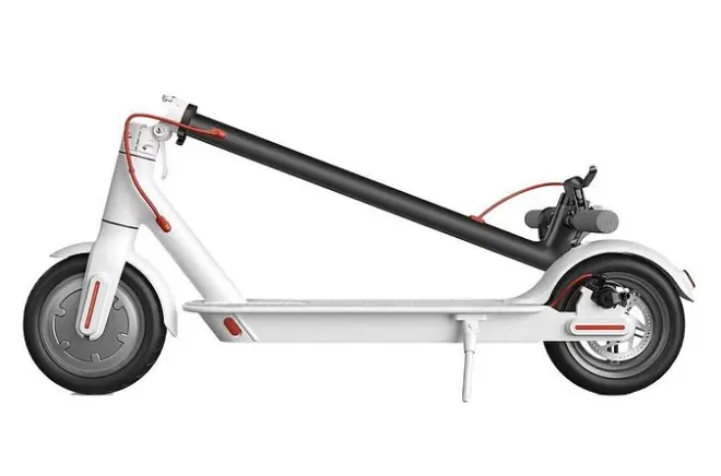 Patinete elétrico em La Ciotat: Transporte leve e ecológico
