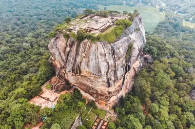 Tour de um dia a Sigiriya e Dambulla saindo de Bentota, UNESCO