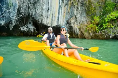 Kayak a Koh Lanta: Grotte marine e foresta di mangrovie