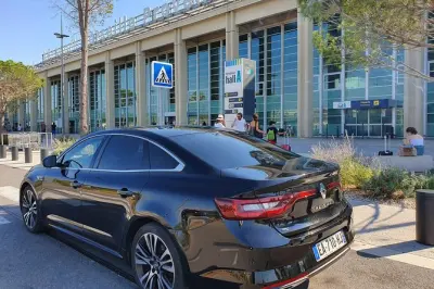 Trasferimento privato da aeroporto di Marsiglia a Cassis-La Ciotat in berlina o van