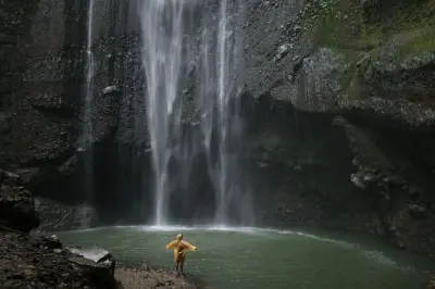 Tour ao nascer do sol no Monte Bromo saindo de Malang: 5 paradas com cachoeira