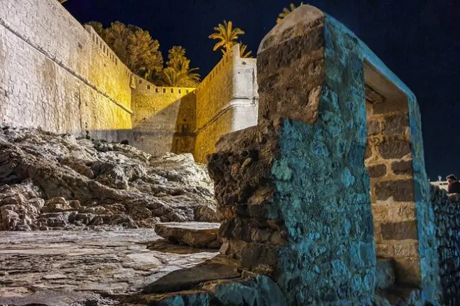 Peñíscola la nuit : Légendes et secrets au clair de lune