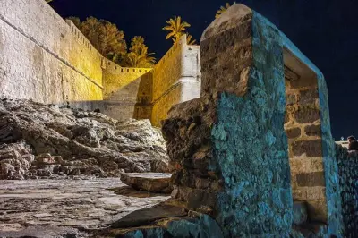 Peñíscola bei Nacht: Legenden und verborgene Ecken im Mondlicht
