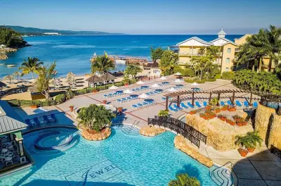 Transfert privé aéroport vers Jewel Paradise Cove Resort
