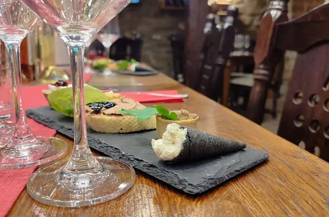 Degustación de vino y trufa en Veliko Tarnovo: 5 vinos maridados