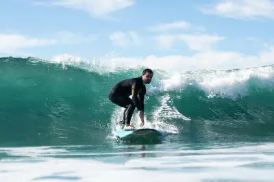 Lezione di surf a Laguna Beach: Impara a cavalcare le onde
