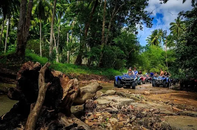 Koh Samui en ATV: Senderos selváticos y cima montañosa