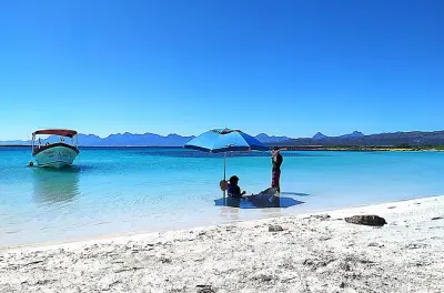 Ilha Coronado privada saindo de Loreto: Snorkel e vida selvagem