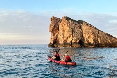 Kayak depuis Moraira : Grottes marines et snorkeling