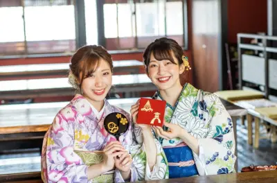 Laboratorio di foglia d'oro a Kanazawa: Crea il tuo ricordo