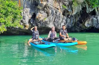 Paddle surf en Tanjung Rhu: Manglares y cuevas de piedra caliza
