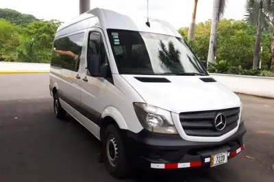 El Mangroove to Liberia Airport Transfer: Private Van, 25 min