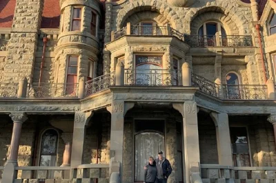 Stroll victoria’s historic streets, see chinatown, and explore craigdarroch castle’s exterior with a local guide. includes hotel pickup—book now.