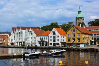 Stavanger Airport Transfer: Private Car with 60-Minute Wait