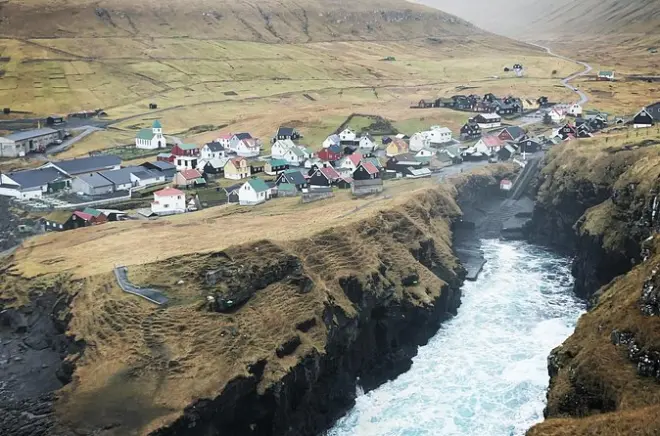 Tour das cachoeiras nas Ilhas Faroe: Múlafossur, Fossá e Saksun