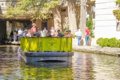 San Antonio Riverwalk: Tour a piedi e crociera in barca