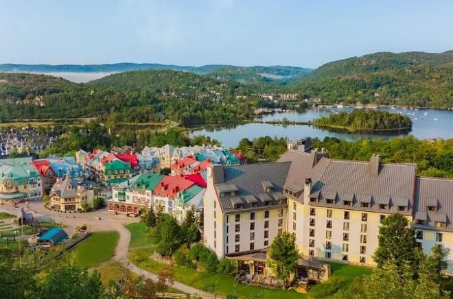 Privater Transfer von Mont-Tremblant zum Flughafen Montreal YUL
