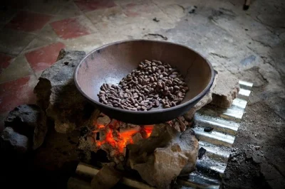Get hands-on with nicaraguan cacao in granada’s chocolate workshop. taste, learn, and create your own treats with a local guide. includes hotel pickup.
