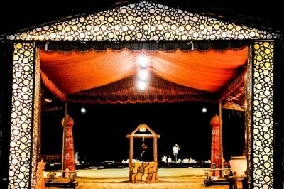 Abu dhabi: kamelreiten, dune bashing und bbq-dinner unter dem sternenhimmel erleben. inkl. abholung, guide & traditionelle wüstenaktivitäten. jetzt buchen!