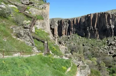 Paseo en ATV en Capadocia: Valle rojo, Avanos y ciudad subterránea