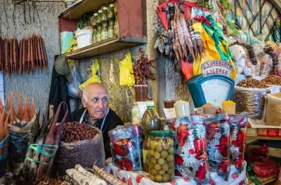 Tbilisi Food Tour: Dezerter's Bazaar, Restaurant & Wine Tasting