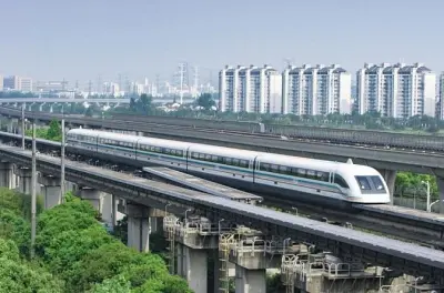 Shanghai Airport Layover Tour: Bund, Yu Garden & Xintiandi