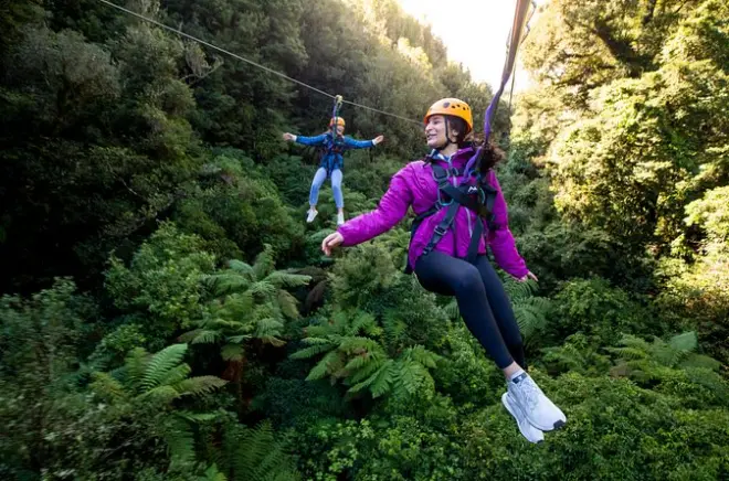 Avventura zipline ad Auckland con 1200 m di percorsi e tandem