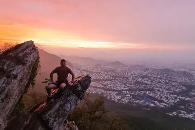Caminhada no Cerro del Chupón com vista 360° de Monterrey