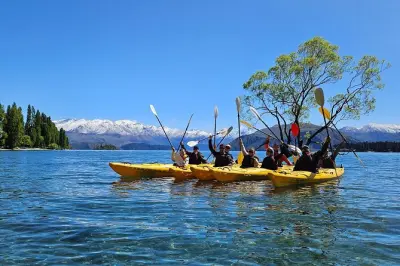 Kayak en el lago Wānaka: Remo de 7 km con guía local