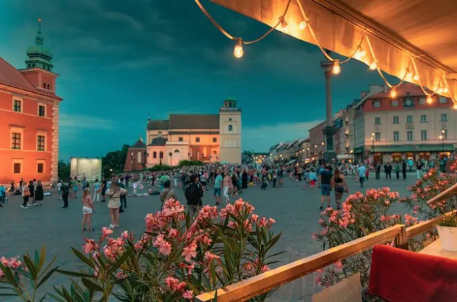 Private Transfer Wroclaw to Warsaw: 2 Sightseeing Stops