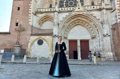 Tour por Toulouse renacentista con Belle Paule en traje de época