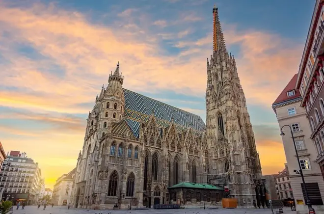 Private Transfer Munich to Vienna with 4-Hour Sightseeing Stop