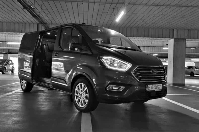 Reserva un traslado privado de bucarest a chisináu. conductor de habla inglesa, puerta a puerta, recogida flexible. viaje rápido y cómodo hacia moldavia.