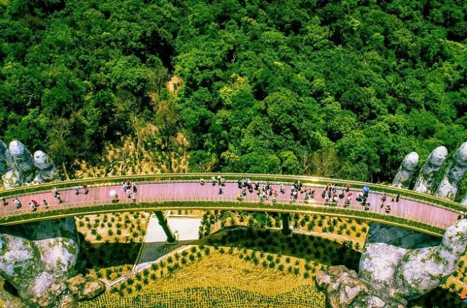 Ponte Dourada e Ba Na Hills: Teleféricos e Fantasy Park