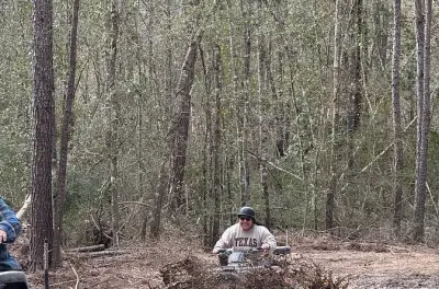 Aventura guiada de 45 min en ATV cerca de Dallas off-road