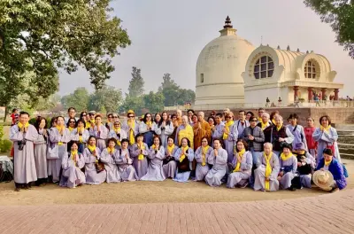 9-Day Buddha Tour: Bodh Gaya to Varanasi with Lumbini