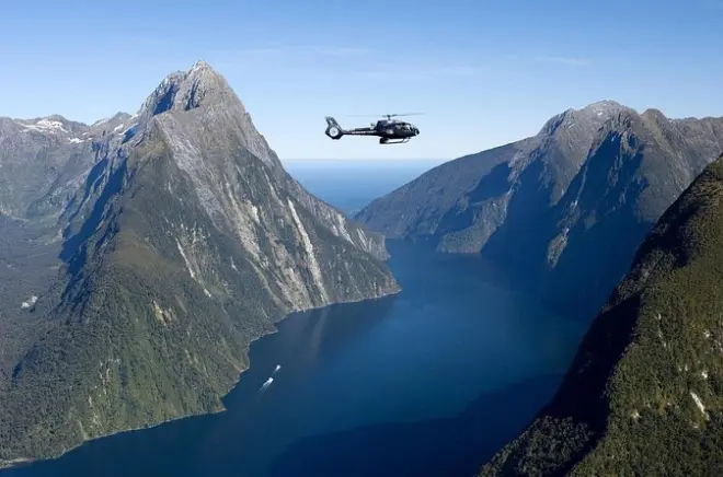 Milford Sound helicopter tour: Glacier & beach landings