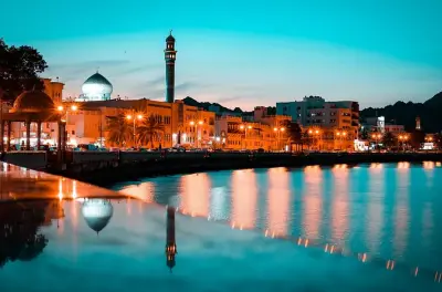 Visite nocturne de Muscat : 6 sites avec guide local et thé