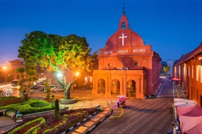 Traslado privado de Johor Bahru a Malacca con tour por la ciudad