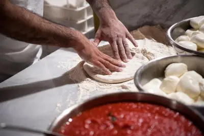 Private Pizza & Tiramisu Class in Pompei: Learn from a Local Cook
