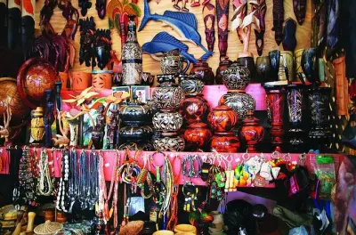 Shopping Tour From Runaway Bay Hotels: Duty Free & Craft Market
