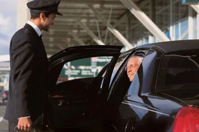 Reserva un traslado privado desde tu hotel en vancouver al aeropuerto yvr. transporte al aeropuerto confiable, cómodo y sin estrés en el gran vancouver.