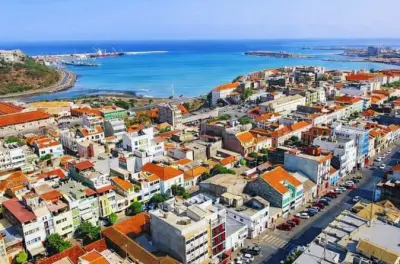 Vieille ville et plateau patrimonial à Praia avec guide local