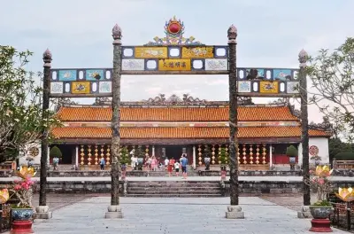Hue day trip from Hoi An: Imperial Citadel & royal tombs by car